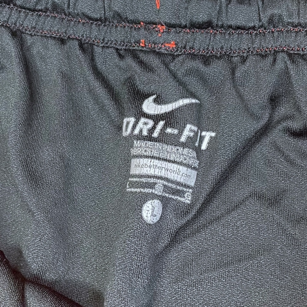 Nike Freedom 9” Running Shorts 373745-835 Large Infrared Black Challenger - Picture 8 of 15